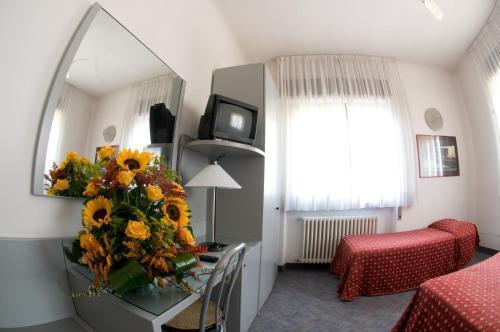 Hotel Milano Πιστόια Εξωτερικό φωτογραφία