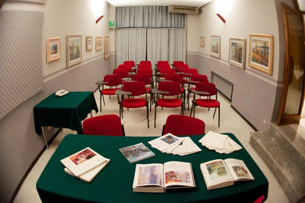 Hotel Milano Πιστόια Εξωτερικό φωτογραφία